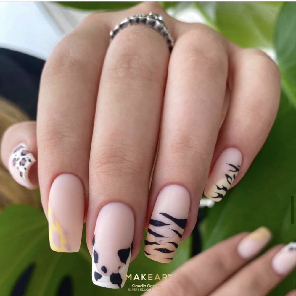 Nude French Rubber Base Nude Makear Saffi Beauty Negle Og