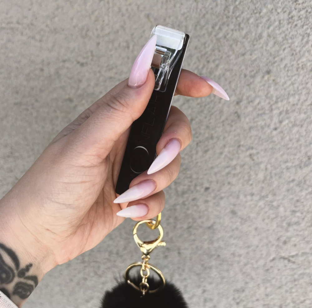 Card grabber for long nails Black Saffi Beauty Negle og fotpleie