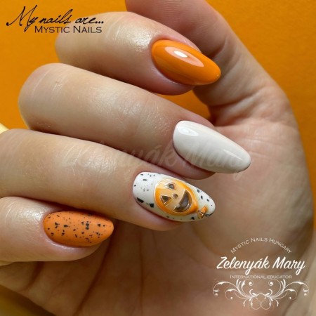 Halloween nails